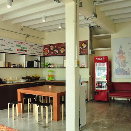 Sabye Club Hostel Bangkok Extérieur photo
