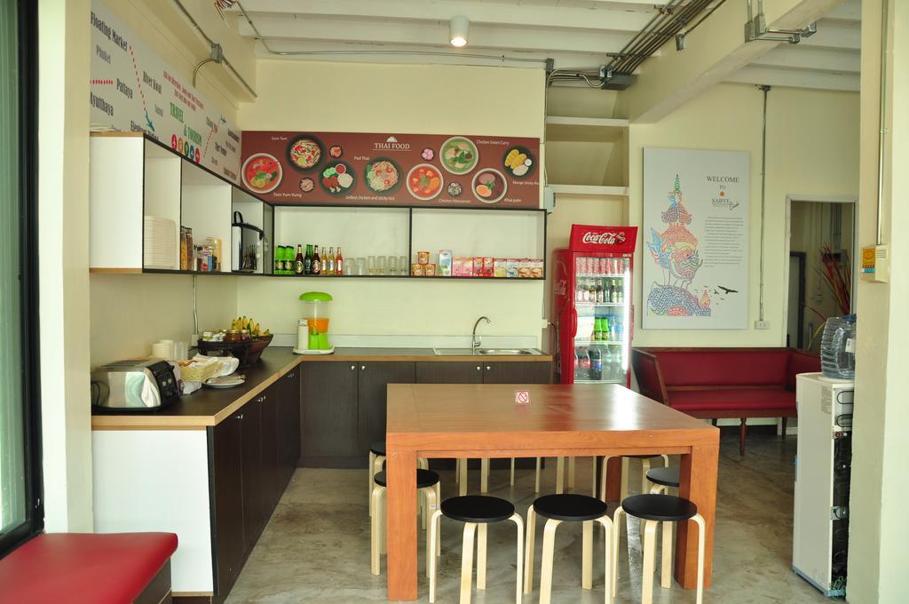 Sabye Club Hostel Bangkok Extérieur photo