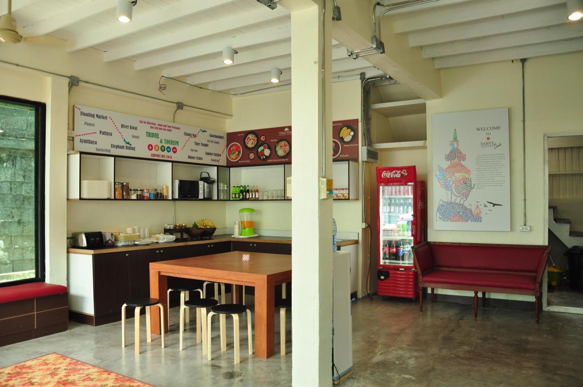 Sabye Club Hostel Bangkok Extérieur photo