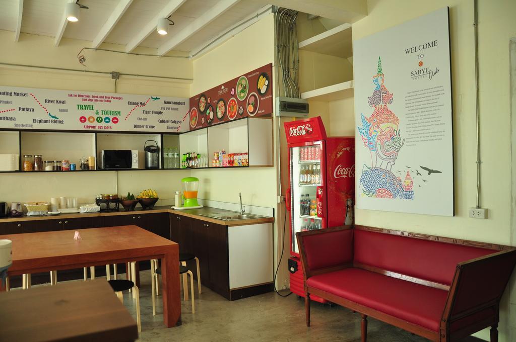 Sabye Club Hostel Bangkok Extérieur photo