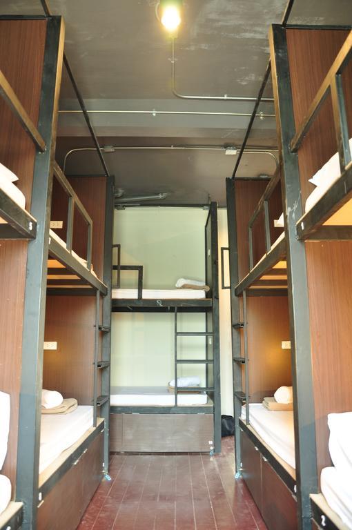 Sabye Club Hostel Bangkok Extérieur photo