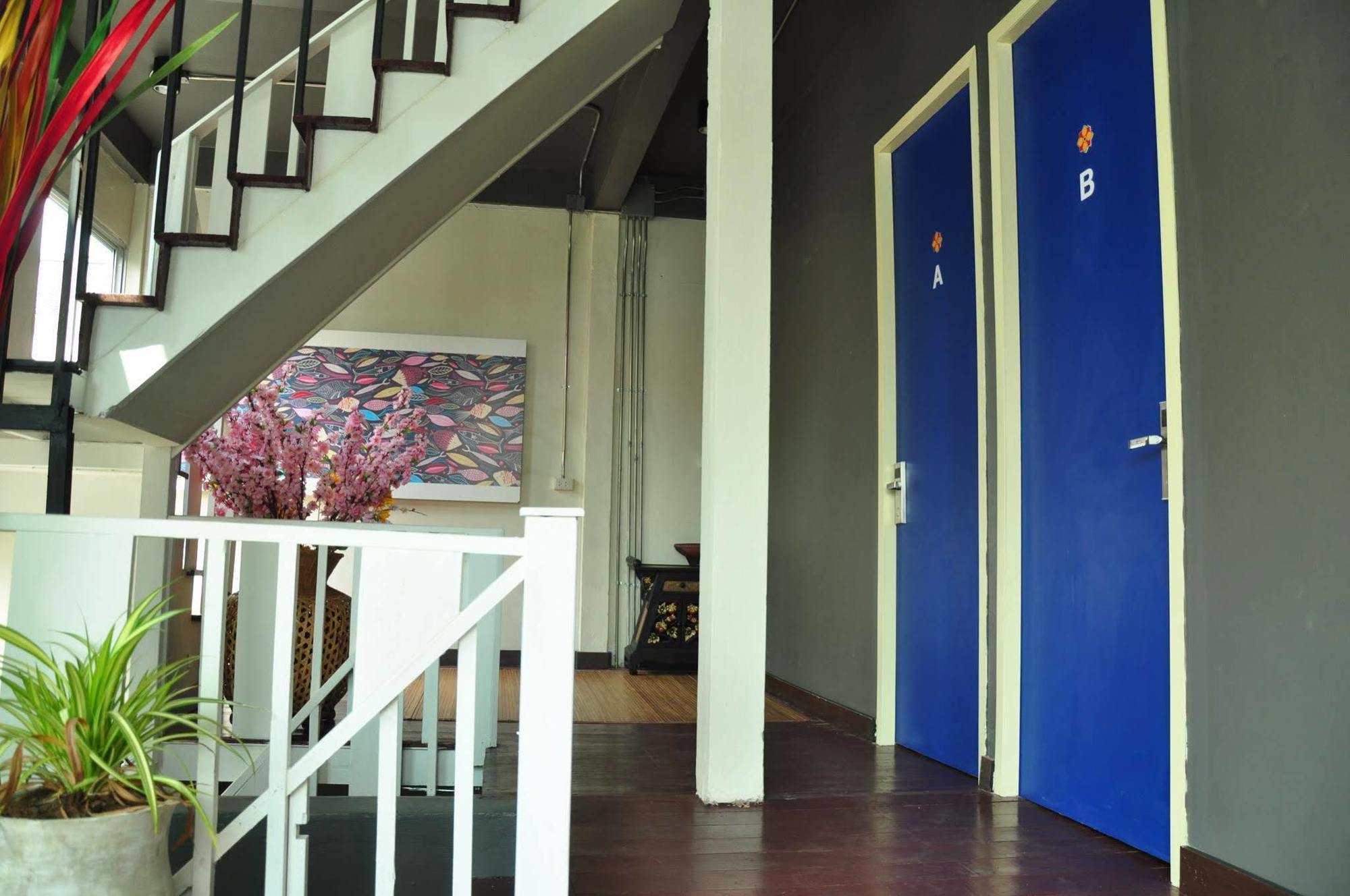 Sabye Club Hostel Bangkok Extérieur photo